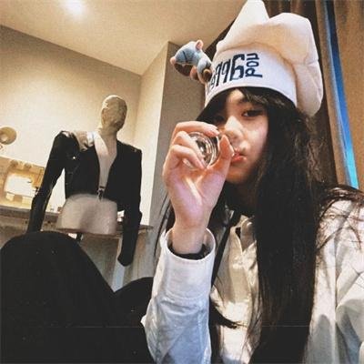 锦鲤夫人爱吃瓜读心少帅偏宠她